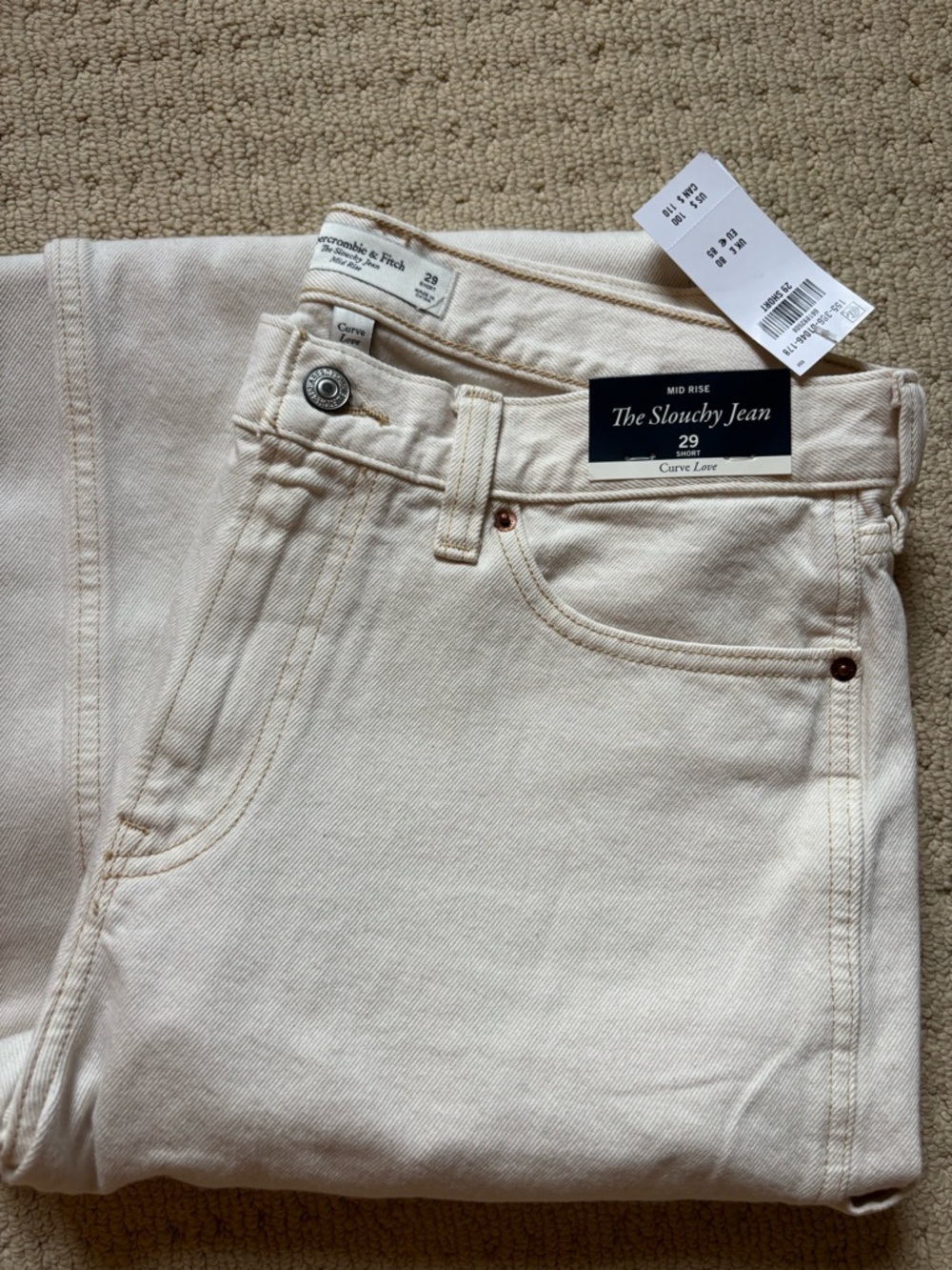 Abercrombie Curve Love Slouchy Jean - Picture 9 of 9